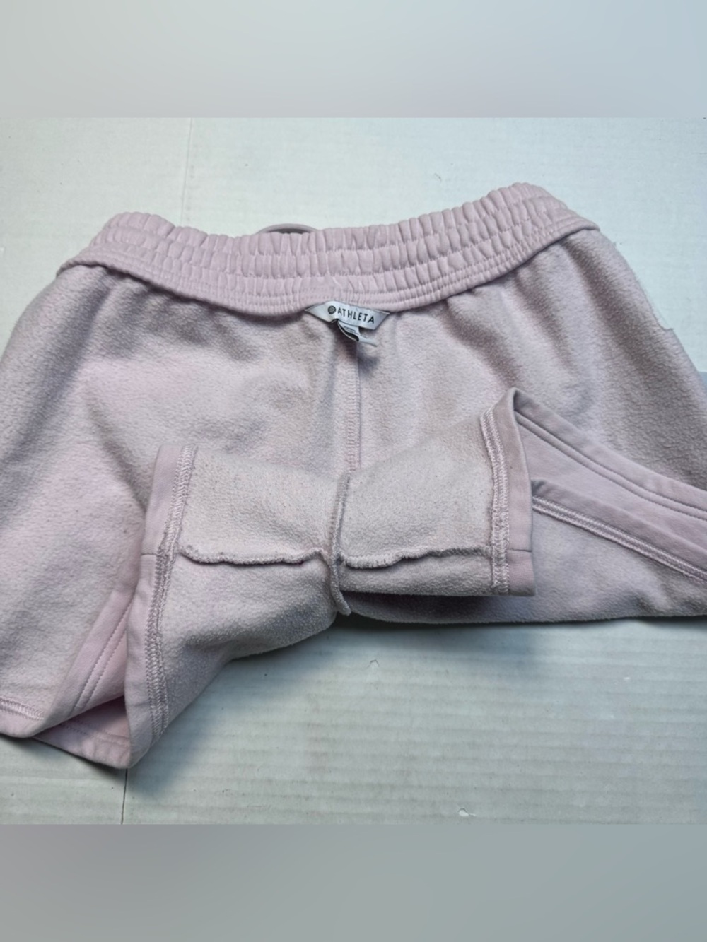 ATHLETA Forever Fleece Mid Rise 4" Inseam Shorts In Pink Women's Size XS - Picture 7 of 7